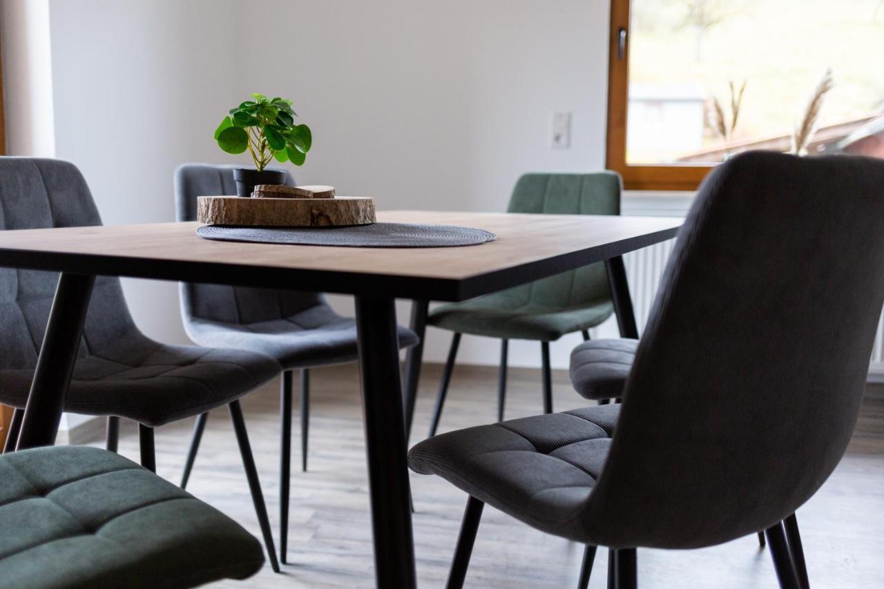 Haus Martina Im Herzen Der Rhoen - 3 Einzelbuchbare Moderne Fuer 2-8 Personen, Terrasse, Balkon, Garten, Und E-bike Keller, Lounge, Freies Wlan, Familienfreundlich * Poppenhausen