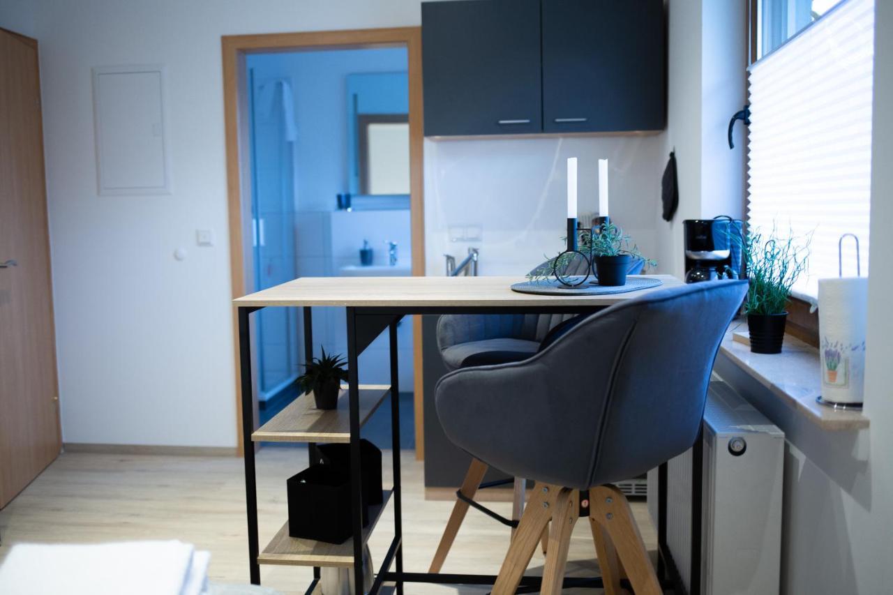 Apartment Haus Martina Im Herzen Der Rhoen - 3 Einzelbuchbare Moderne Fuer 2-8 Personen, Terrasse, Balkon, Garten, Und E-bike Keller, Lounge, Freies Wlan, Familienfreundlich