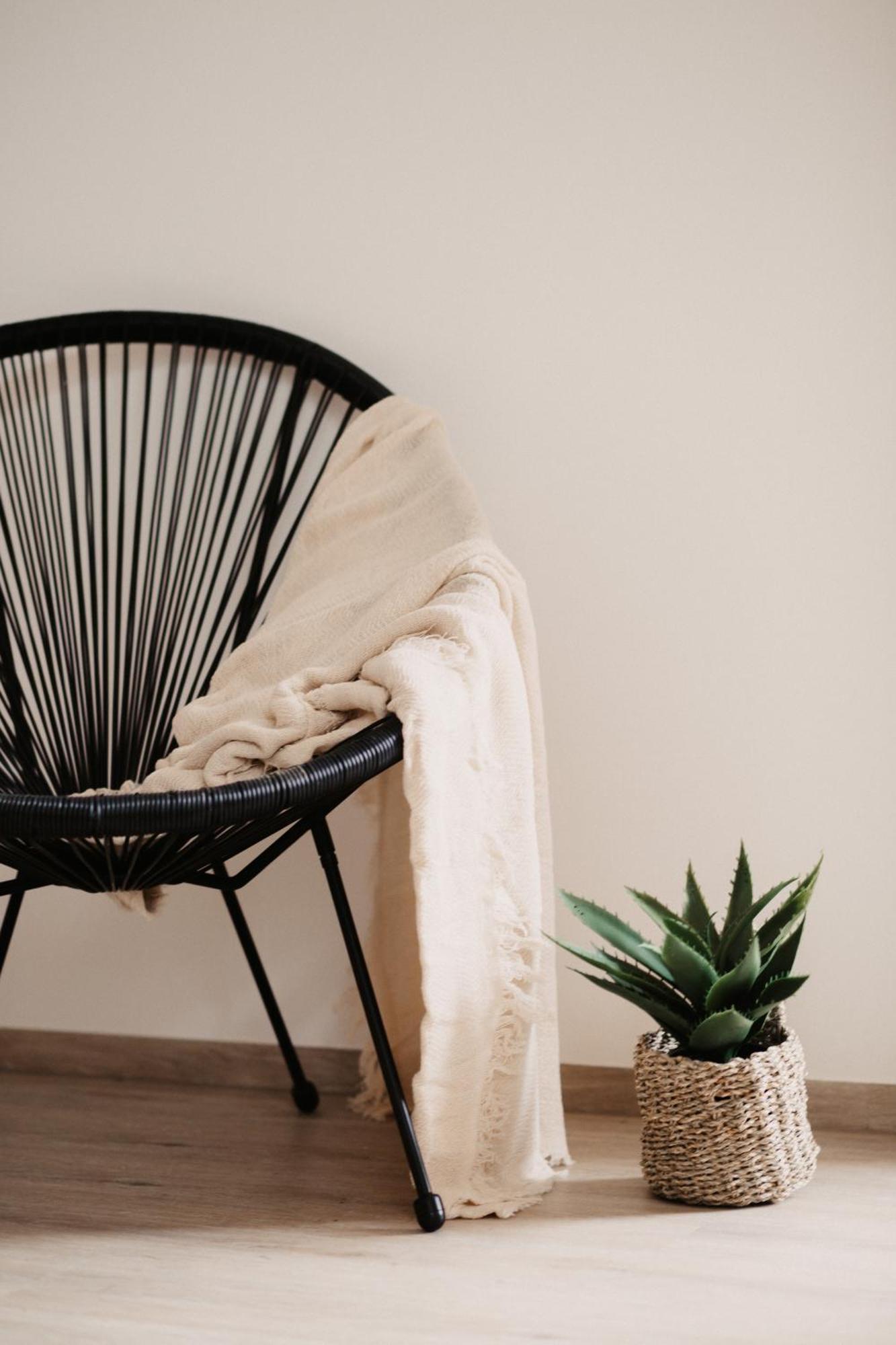 Apartment Haus Martina Im Herzen Der Rhoen - 3 Einzelbuchbare Moderne Fuer 2-8 Personen, Terrasse, Balkon, Garten, Und E-bike Keller, Lounge, Freies Wlan, Familienfreundlich Poppenhausen