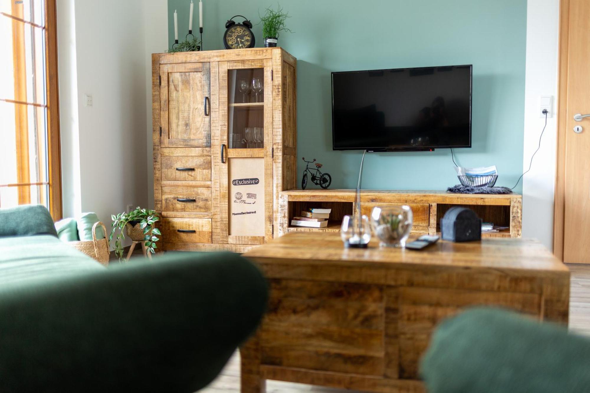 Haus Martina Im Herzen Der Rhoen - 3 Einzelbuchbare Moderne Fuer 2-8 Personen, Terrasse, Balkon, Garten, Und E-bike Keller, Lounge, Freies Wlan, Familienfreundlich Apartamento Poppenhausen