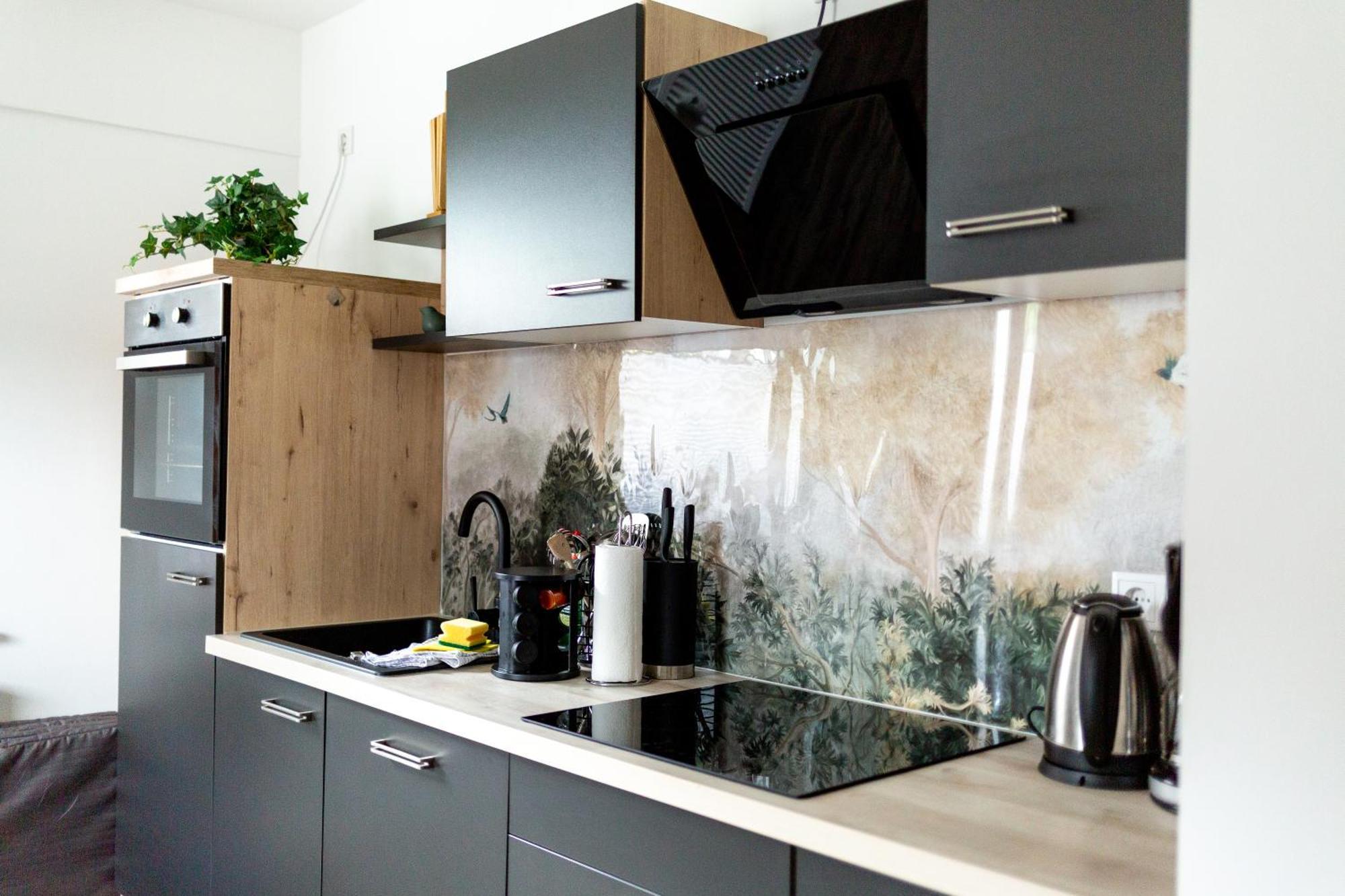 Apartment Haus Martina Im Herzen Der Rhoen - 3 Einzelbuchbare Moderne Fuer 2-8 Personen, Terrasse, Balkon, Garten, Und E-bike Keller, Lounge, Freies Wlan, Familienfreundlich